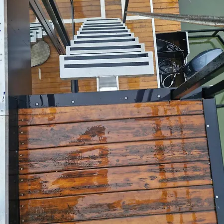 Bright Houseboat Belgrad