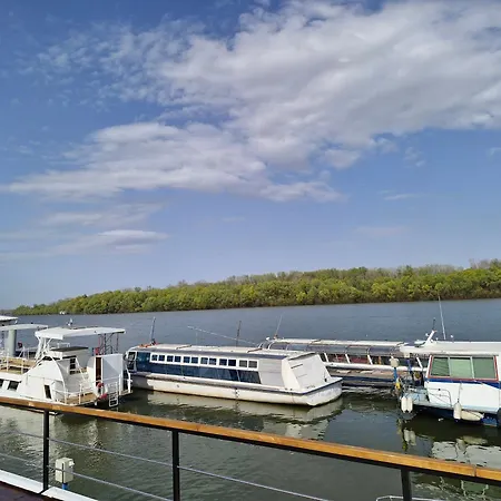 Botel Bright Room Houseboat